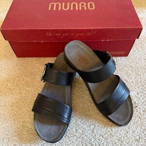 Munro M490781 Womens Black Lamb Marissa Slide Sandals
